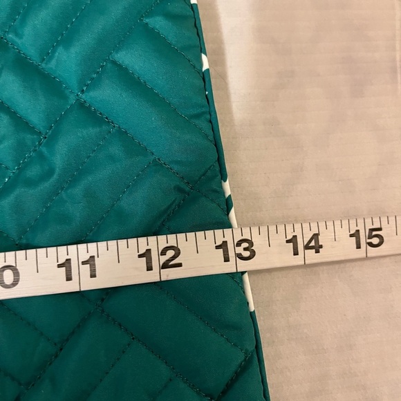 Susan Graver Kelly Green Quilted Packable Jacket with carry bag, size 1X - Picture 13 of 13